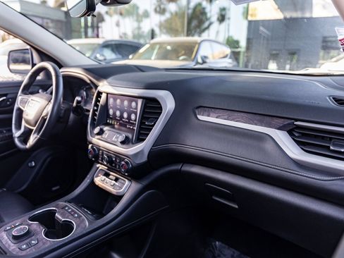 Used 2021 GMC Acadia Denali w/ Denali Ultimate Package AWD/4WD image 36