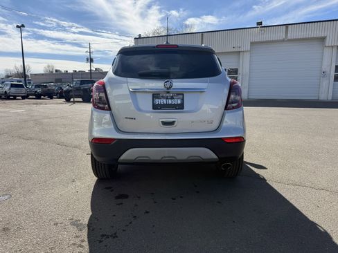 Used 2022 Buick Encore Preferred w/ Safety Package image 5