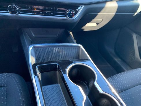 Used 2025 Chevrolet Equinox LT image 40