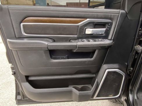 Used 2024 RAM 2500 Laramie image 13