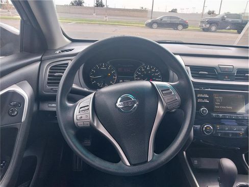 Used 2015 Nissan Altima 2.5 S w/ Power Driver Seat Package FWD image 10