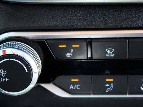 Used 2023 Nissan Altima 2.5 SV w/ SV Premium Package FWD image 29