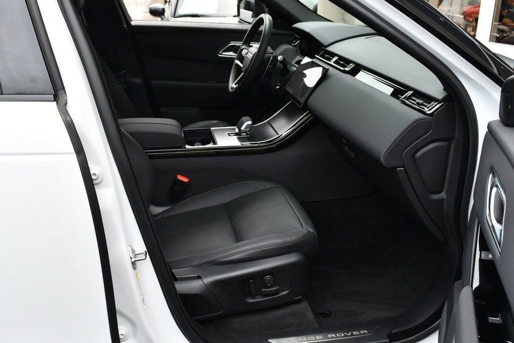 Used 2025 Land Rover Range Rover Velar Dynamic SE AWD/4WD image 55