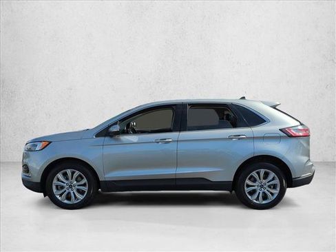 Used 2022 Ford Edge Titanium w/ Equipment Group 301A image 9