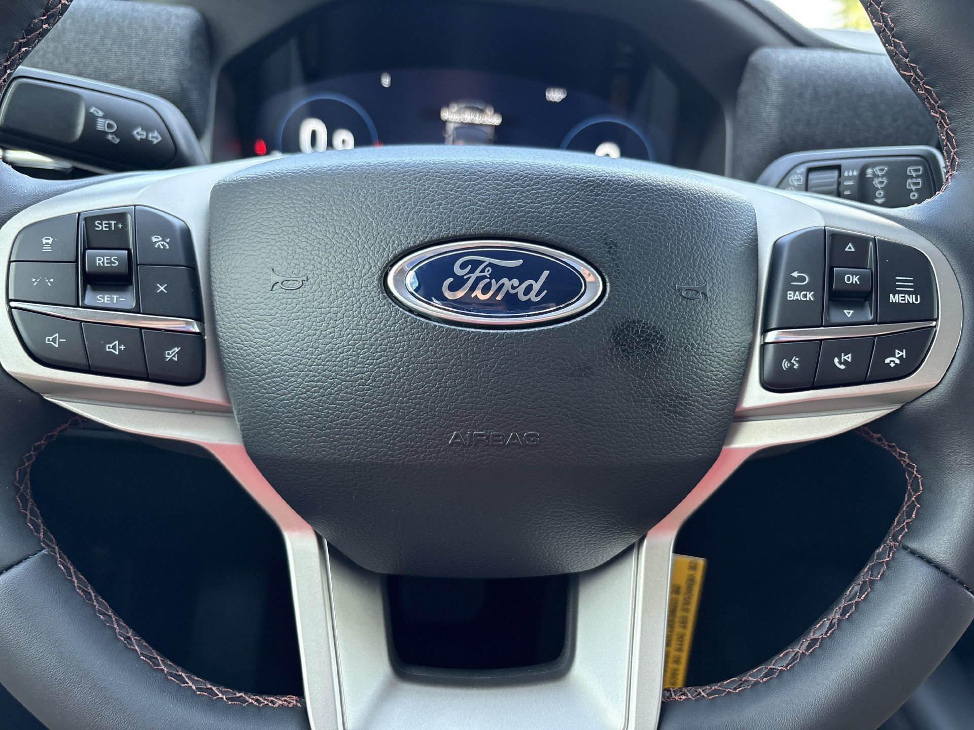 New 2026 Ford Explorer Active RWD image 10