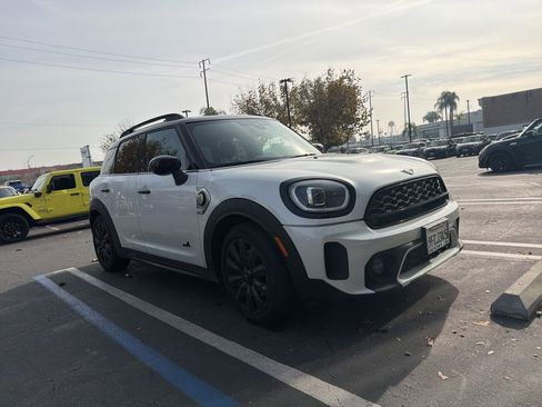 Used 2023 MINI Cooper Countryman SE w/ Storage Package image 7