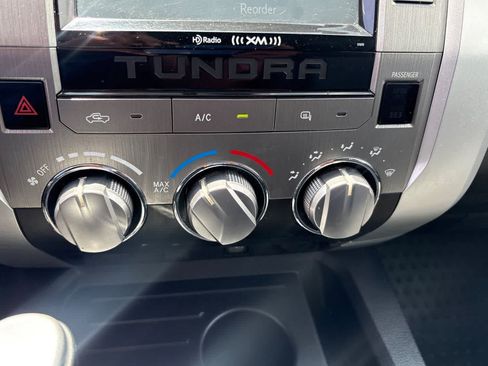 Used 2014 Toyota Tundra SR5 w/ SR5 Upgrade Package RWD image 20