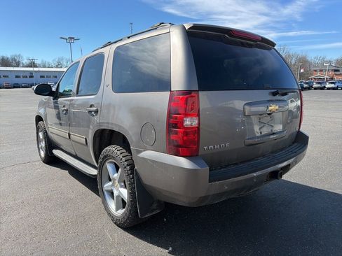 Used 2011 Chevrolet Tahoe LT w/ Luxury Package image 3