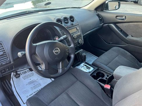 Used 2010 Nissan Altima 2.5 S FWD image 8