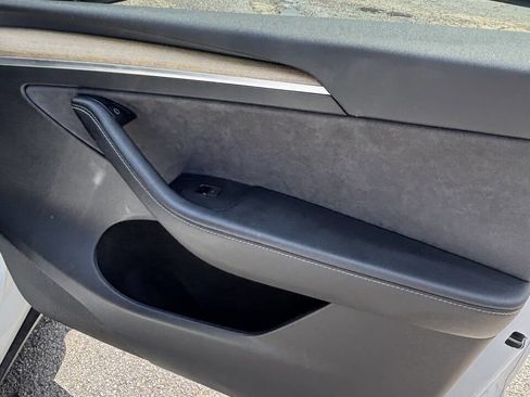 Used 2023 Tesla Model Y Long Range image 16