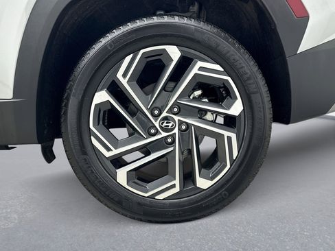 Used 2025 Hyundai Tucson Limited image 28
