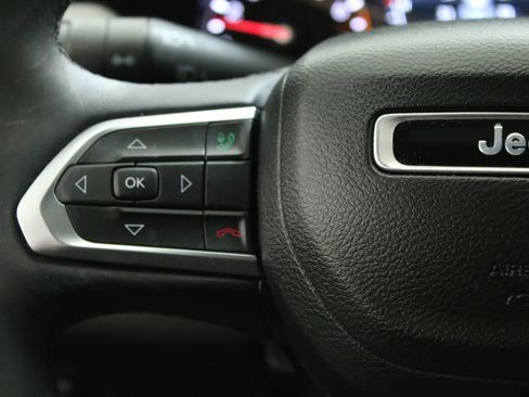 Used 2023 Jeep Compass Limited w/ Sun and Sound Group AWD/4WD image 13
