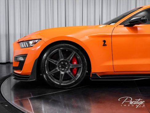 Used 2020 Ford Mustang Shelby GT500 w/ Carbon Fiber Track Pack RWD image 9