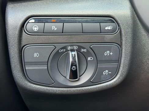Used 2022 INFINITI QX50 Luxe FWD image 17