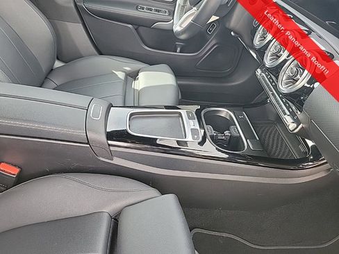 Used 2025 Mercedes-Benz CLA 250 image 44
