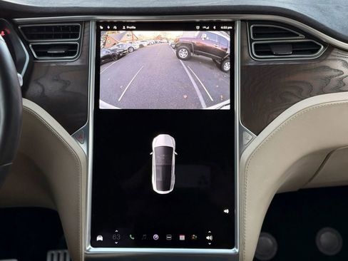 Used 2016 Tesla Model X Performance image 17