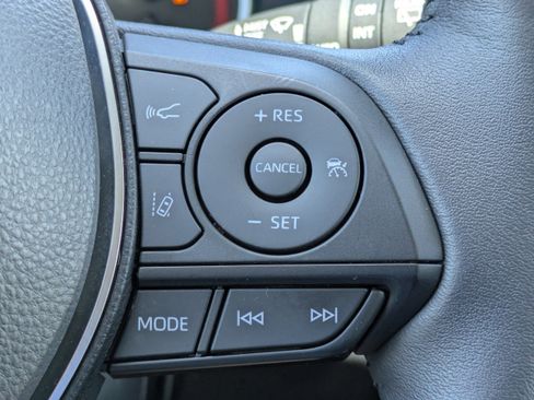 Used 2023 Toyota RAV4 XLE Premium image 26