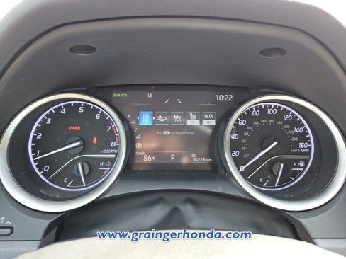 Used 2022 Toyota Camry XLE w/ Navigation Package FWD image 21