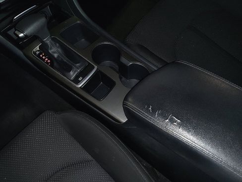 Used 2019 Kia Optima LX FWD image 26