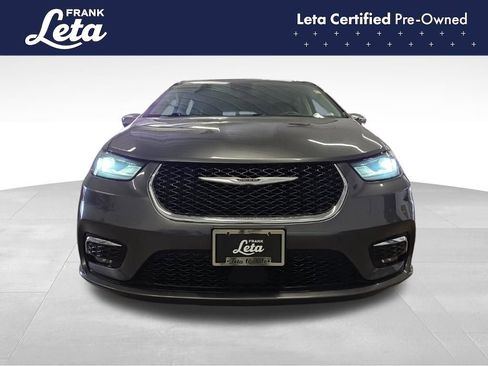 Used 2023 Chrysler Pacifica Limited image 9