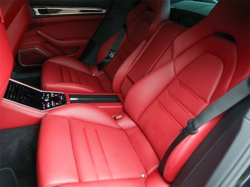 Certified 2023 Porsche Panamera GTS image 32