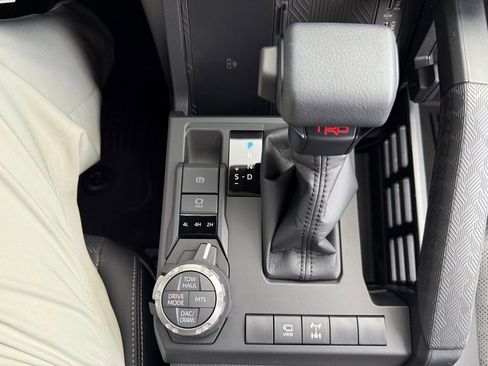 New 2026 Toyota 4Runner TRD Off-Road Premium AWD/4WD image 27