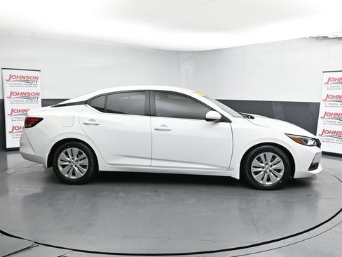 Used 2021 Nissan Sentra S image 9