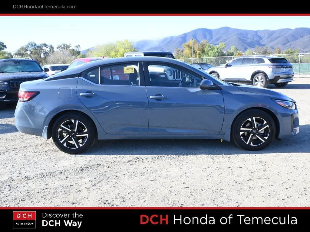 Used 2025 Nissan Sentra SV w/ All-Weather Package FWD image 5