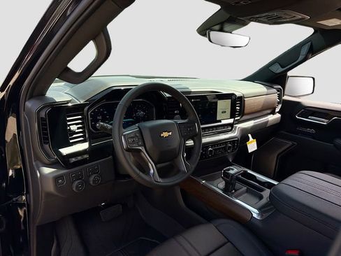 New 2026 Chevrolet Silverado 1500 High Country AWD/4WD image 10