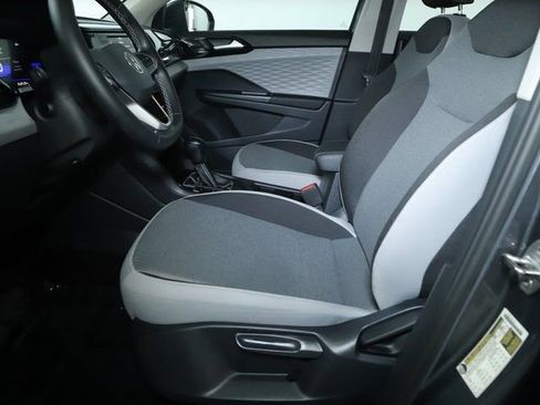 Used 2023 Volkswagen Taos S image 18