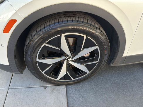 Certified 2023 Volkswagen ID.4 Pro S RWD image 9