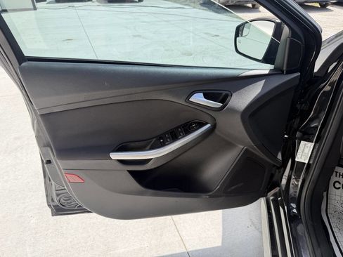 Used 2014 Ford Focus ST w/ Equipment Group 202A FWD image 10