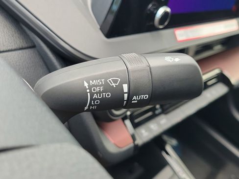 New 2026 Toyota Prius Plug-In Hybrid FWD image 12