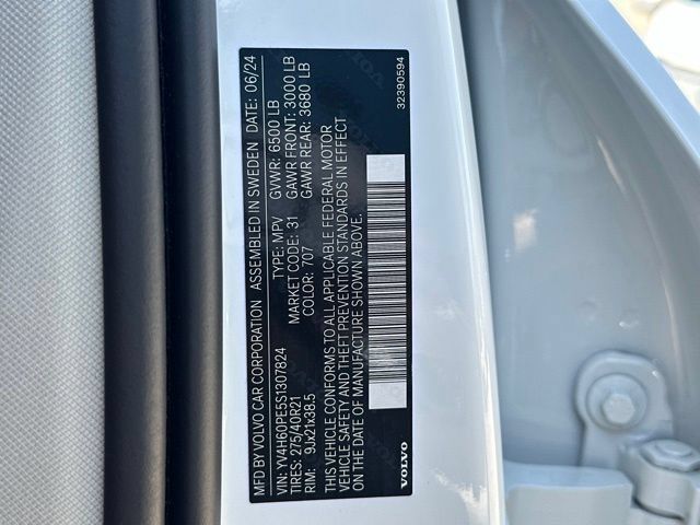 Certified 2025 Volvo XC90 T8 Plus AWD/4WD image 34