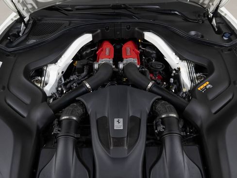 Used 2022 Ferrari Portofino M image 25