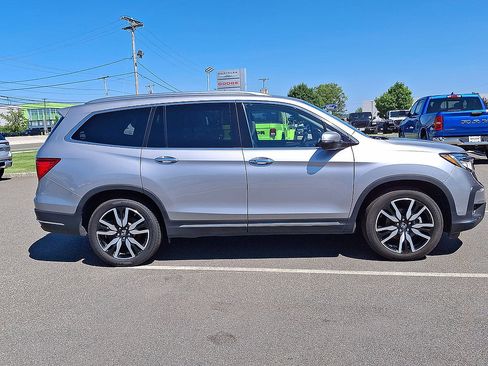 Used 2019 Honda Pilot Touring image 32