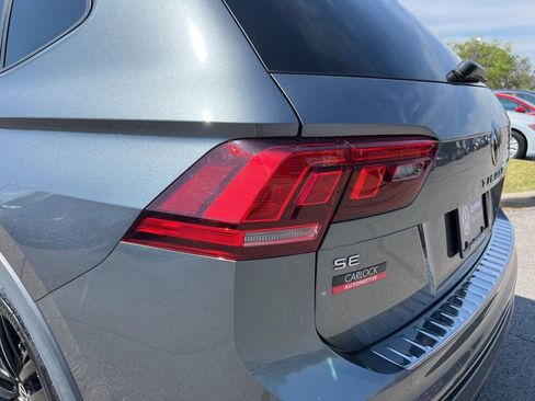 Certified 2022 Volkswagen Tiguan SE R-Line AWD/4WD image 13