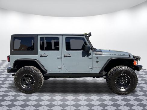 Used 2014 Jeep Wrangler Unlimited Rubicon w/ Connectivity Group AWD/4WD image 2