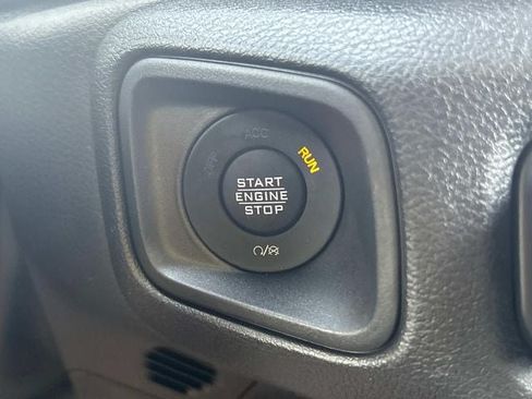 New 2025 Jeep Gladiator Sport AWD/4WD image 11