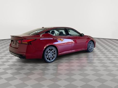 Certified 2024 Nissan Altima 2.0 SR image 12