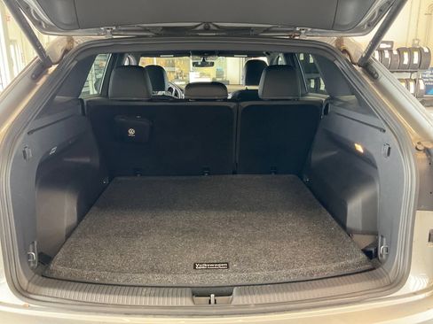 Certified 2023 Volkswagen Atlas Cross Sport SE AWD/4WD image 3