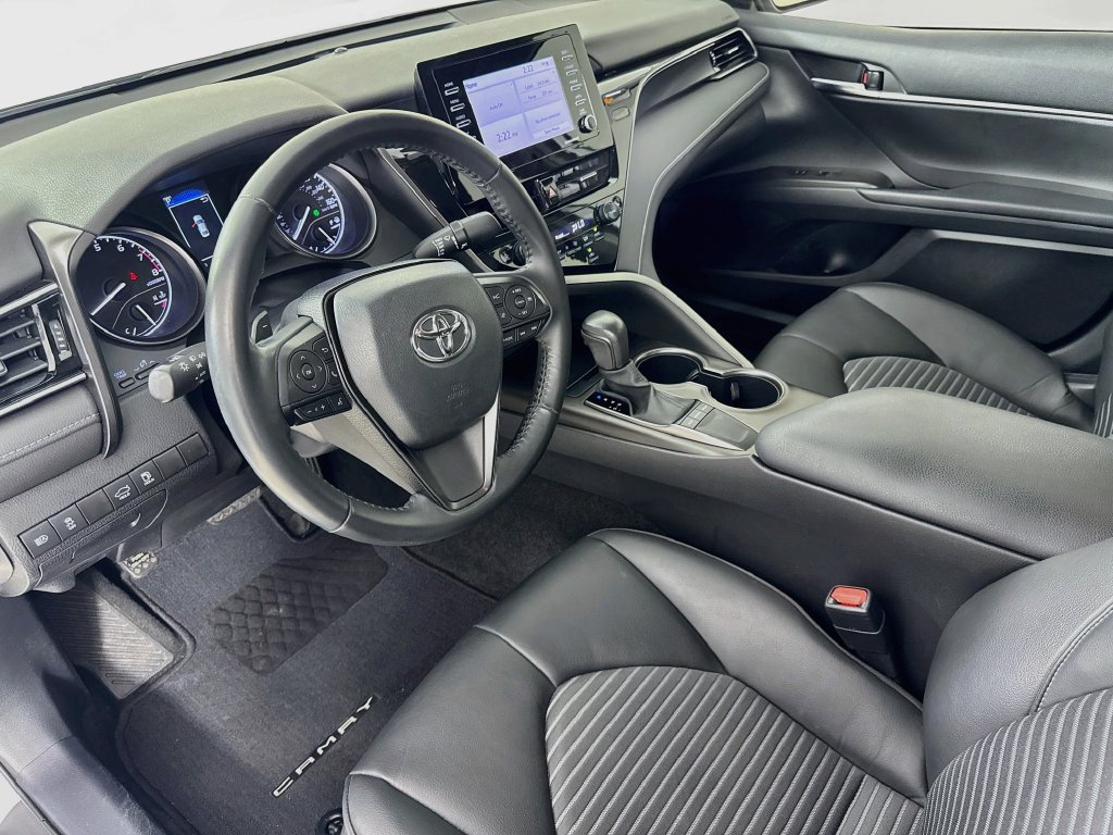 Used 2023 Toyota Camry SE FWD image 9