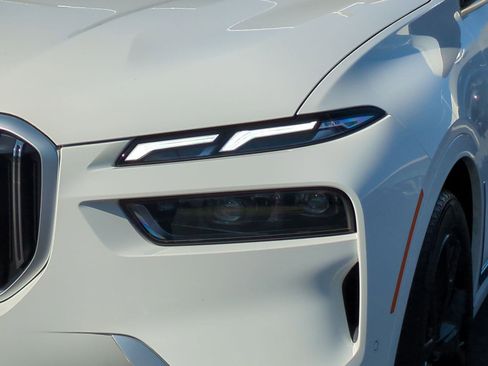 Used 2026 BMW X7 xDrive40i image 6