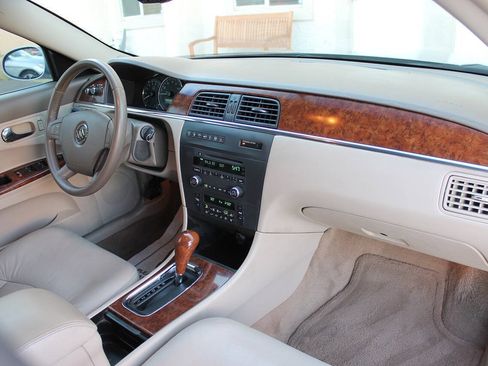 Used 2005 Buick LaCrosse CXL w/ Gold Convenience Package FWD image 35