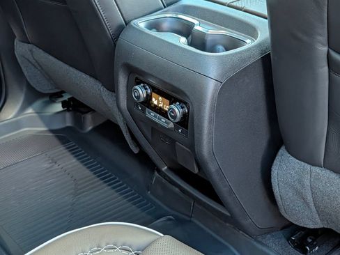 New 2026 GMC Acadia Denali Ultimate w/ LPO, Floor Liner Package AWD/4WD image 30