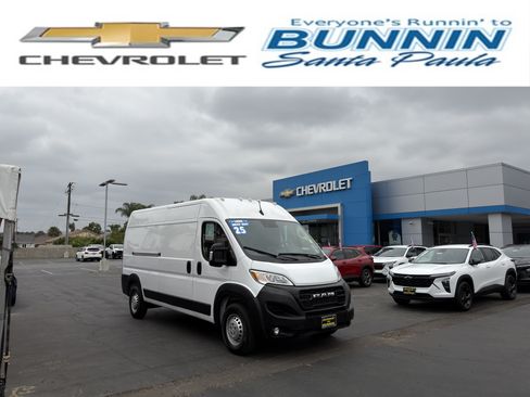 Used 2025 RAM ProMaster 2500 w/ Convenience Group FWD image 1