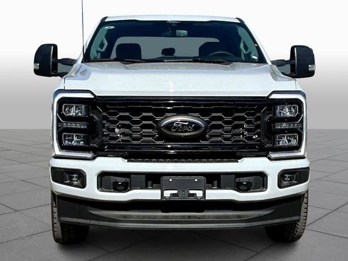 New 2026 Ford F250 XLT w/ XLT Premium Package AWD/4WD image 3