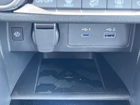 New 2025 Nissan Versa SR w/ Trunk Package image 26