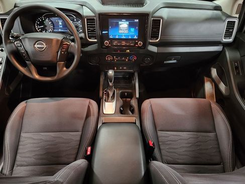 Used 2022 Nissan Frontier SV w/ Technology Package image 45