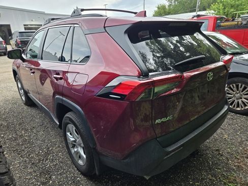 Used 2021 Toyota RAV4 XLE w/ Convenience Package AWD/4WD image 3